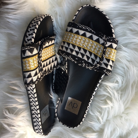 NWOT Black and white slide sandals - Picture 1 of 3